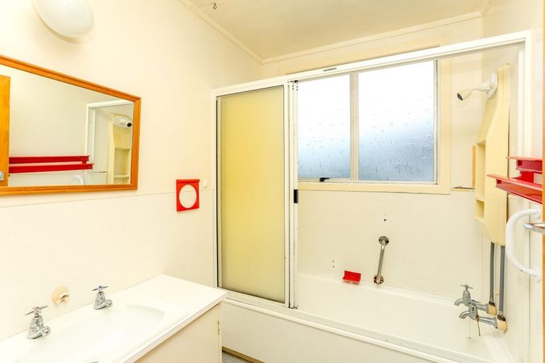 Photo of property in 1/9 Severn Place, Spotswood, New Plymouth, 4310