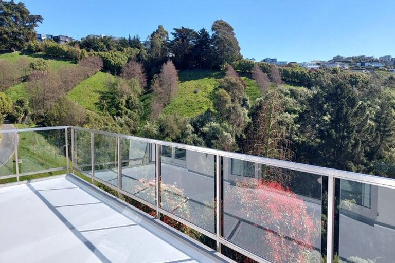 Photo of property in 12 Mandalay Lane, Redcliffs, Christchurch, 8081