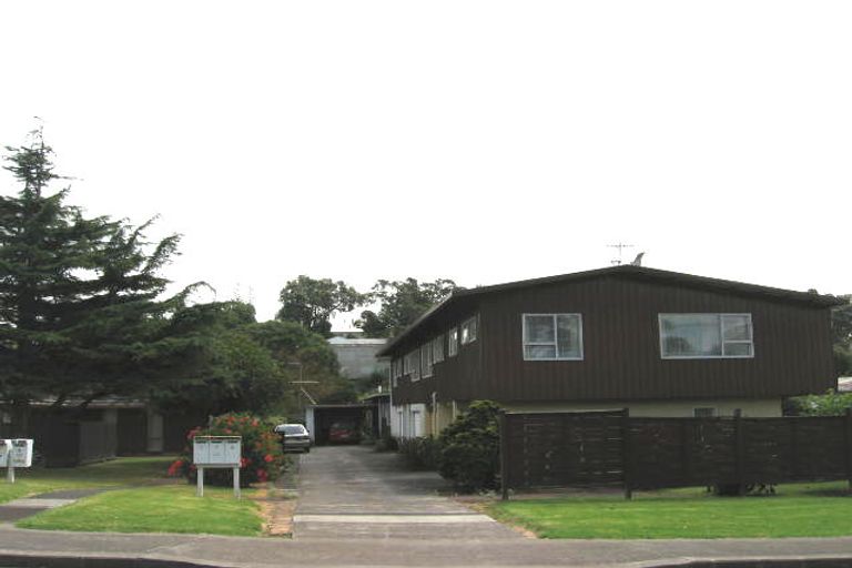 Photo of property in 4/15 Omana Road, Milford, Auckland, 0620