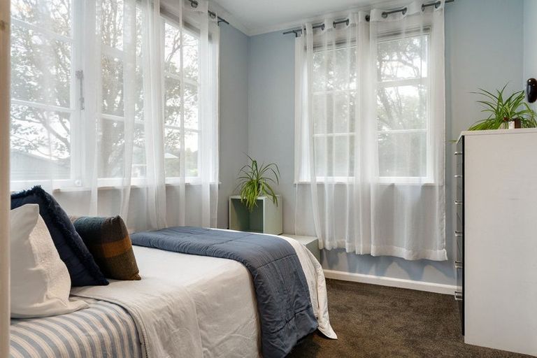 Photo of property in 30 Ngatitoa Street, Tawa, Wellington, 5028