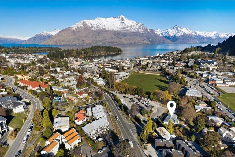 Photo of property in 10 Boundary Street, Arrowtown, 9302