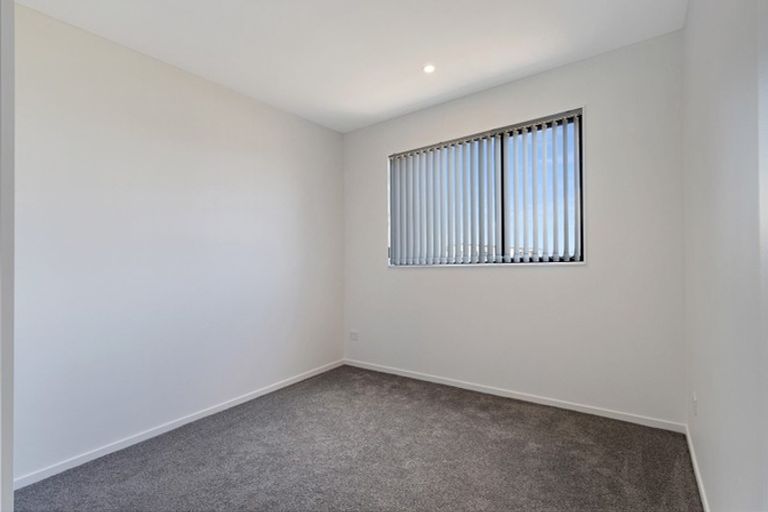 Photo of property in 3/3238 Great North Road, New Lynn, Auckland, 0600