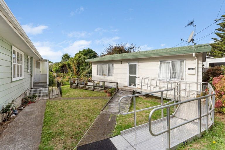 Photo of property in 9 Bluegum Road, Paraparaumu Beach, Paraparaumu, 5032