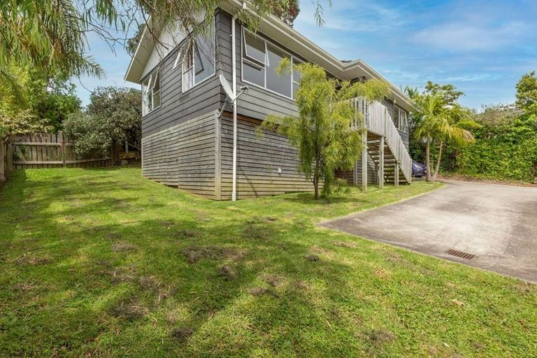 Photo of property in 33 Keegan Drive, Massey, Auckland, 0614