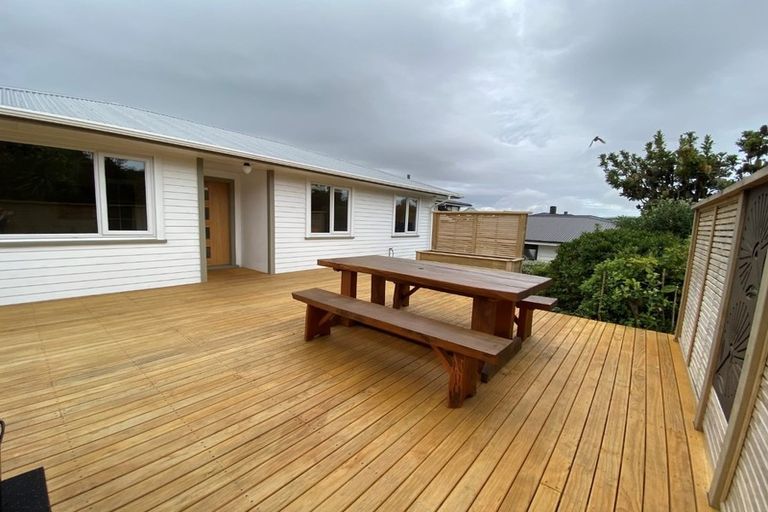 Photo of property in 99 Kenmore Street, Newlands, Wellington, 6037