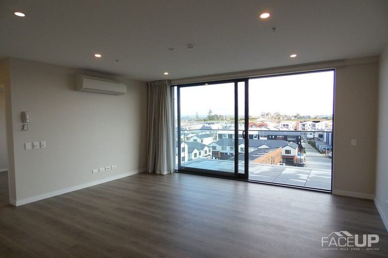 Photo of property in 401/57 Mapou Road, Hobsonville, Auckland, 0616