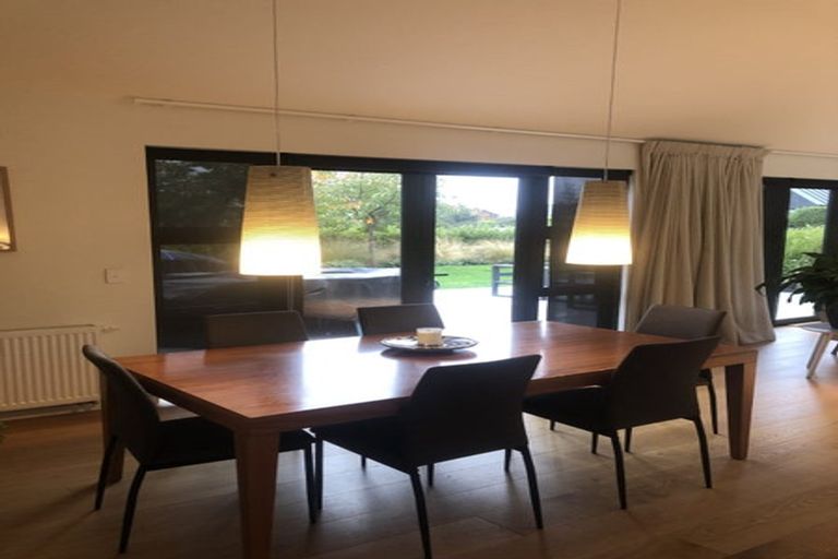 Photo of property in 2 Kerrera Lane, Jacks Point, Queenstown, 9371