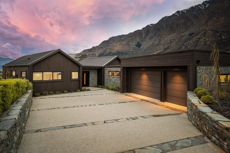 Photo of property in 12 Orford Drive, Jacks Point, Queenstown, 9371