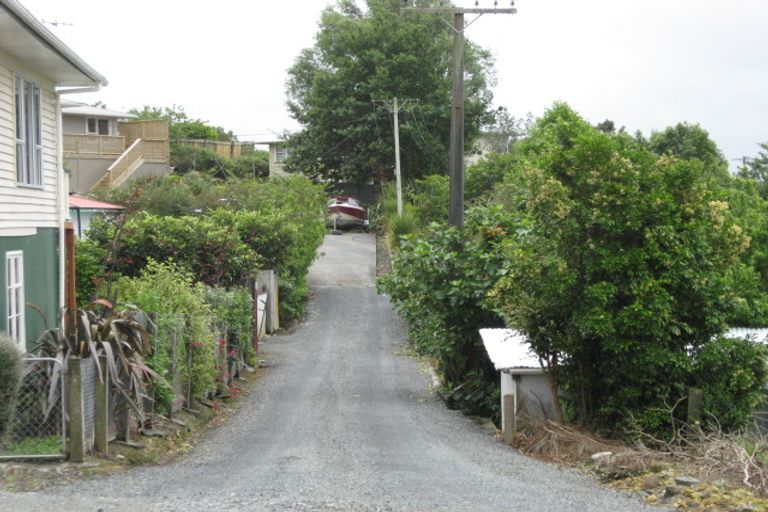 Photo of property in 2 Hilltop Avenue, Morningside, Whangarei, 0110