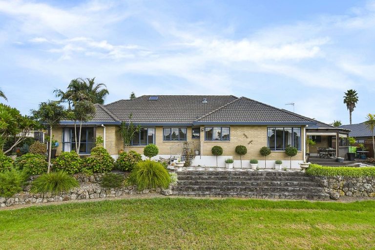 Photo of property in 113 Rushgreen Avenue, Pahurehure, Papakura, 2113