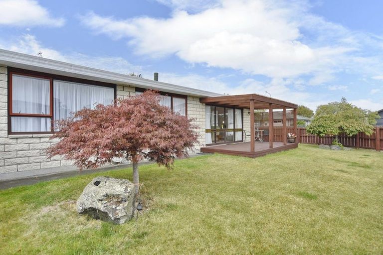 Photo of property in 1/2 James Condon Place, Redwood, Christchurch, 8051