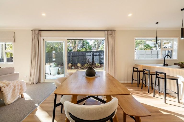 Photo of property in 70a Heretaunga Square, Silverstream, Upper Hutt, 5019