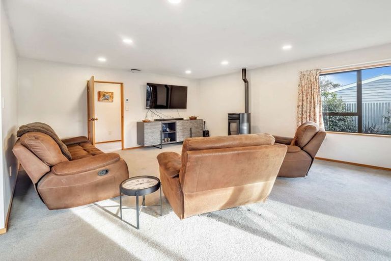 Photo of property in 22 Nixon Street, Tinwald, Ashburton, 7700