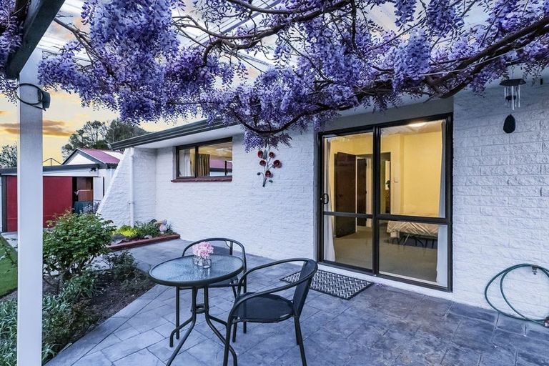 Photo of property in 74 Sabys Road, Halswell, Christchurch, 8025
