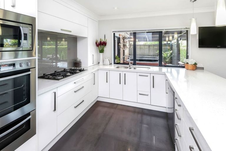 Photo of property in 201 Kilkenny Drive, East Tamaki Heights, Auckland, 2016