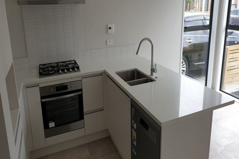 Photo of property in 25 Pukewhero Rise, Westgate, Auckland, 0614