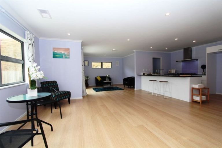 Photo of property in 5 Prestwich Rise, Churton Park, Wellington, 6037