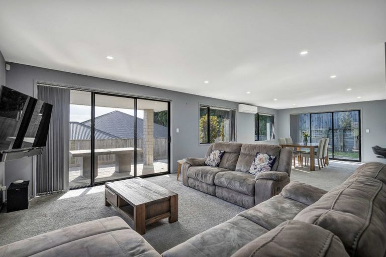 Photo of property in 2 Frederick Place, Whalers Gate, New Plymouth, 4310