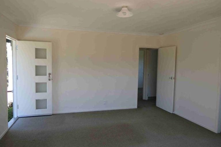 Photo of property in 1/33 Bentley Avenue, Glenfield, Auckland, 0629