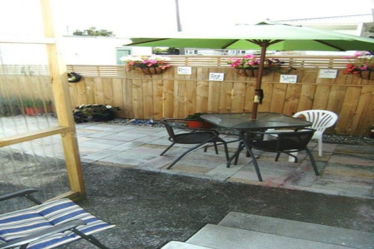 Photo of property in 55 Queenwood Road, Levin, 5510