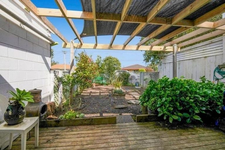 Photo of property in 29k Springs Road, Parakai, 0830