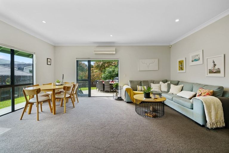 Photo of property in 7u3 Court Road, Tawa, Wellington, 5028