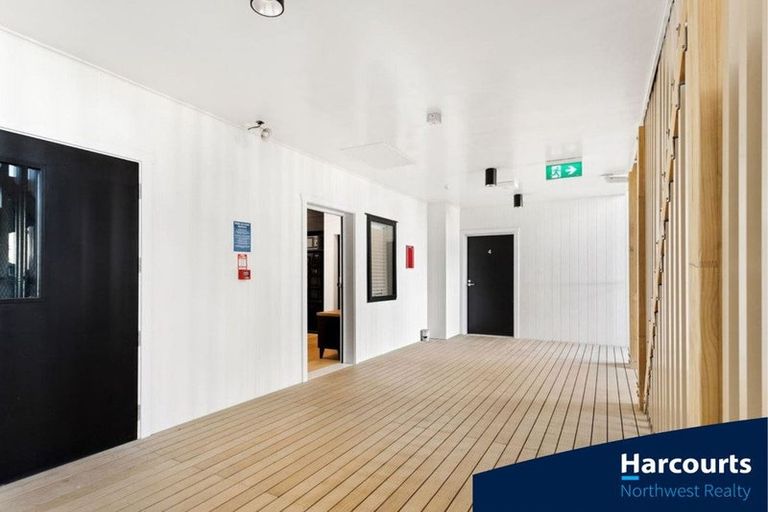 Photo of property in 3/167 Hobsonville Point Road, Hobsonville, Auckland, 0616