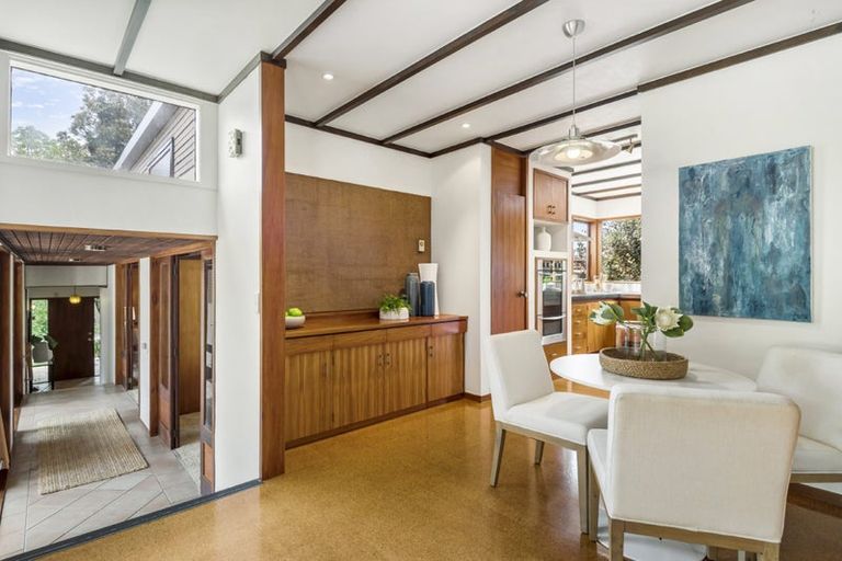 Photo of property in 4 Terrylyn Drive, Hillcrest, Auckland, 0627