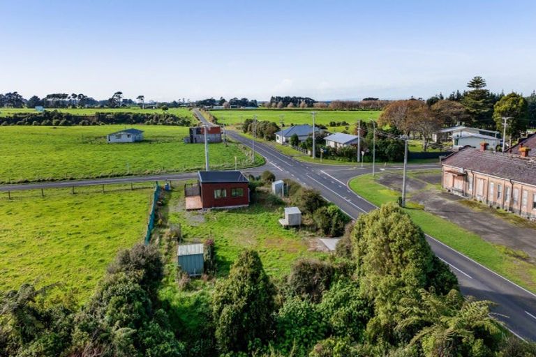 Photo of property in 1790 Eltham Road, Riverlea, Hawera, 4679
