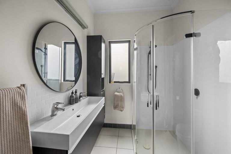 Photo of property in 54 Church Road, Taradale, Napier, 4112