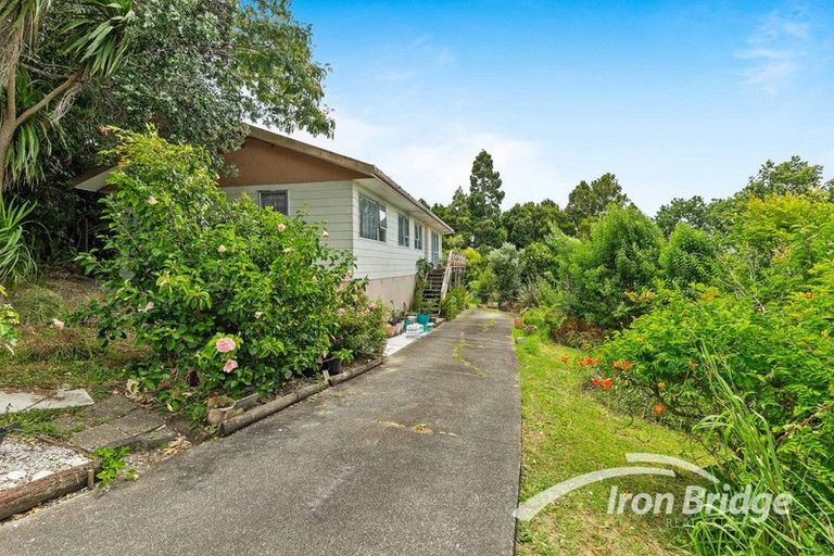 Photo of property in 19 Celeste Place, Totara Vale, Auckland, 0627