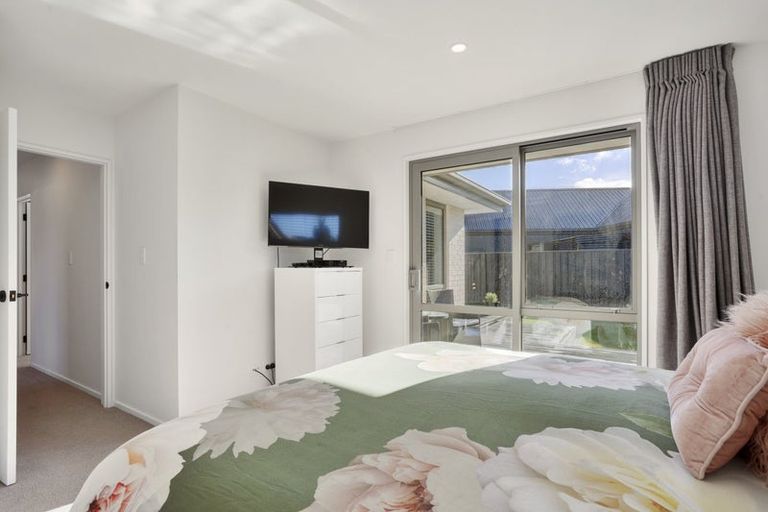 Photo of property in 17 Foster Place, Amberley, 7410