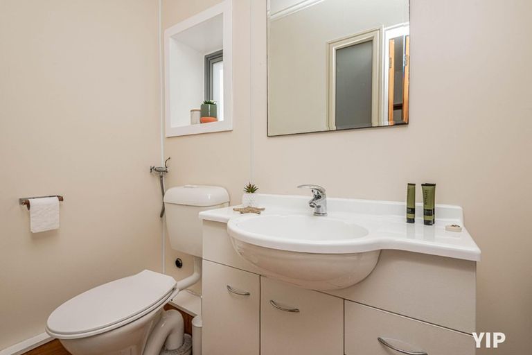 Photo of property in 5 Hallewell Crescent, Johnsonville, Wellington, 6037