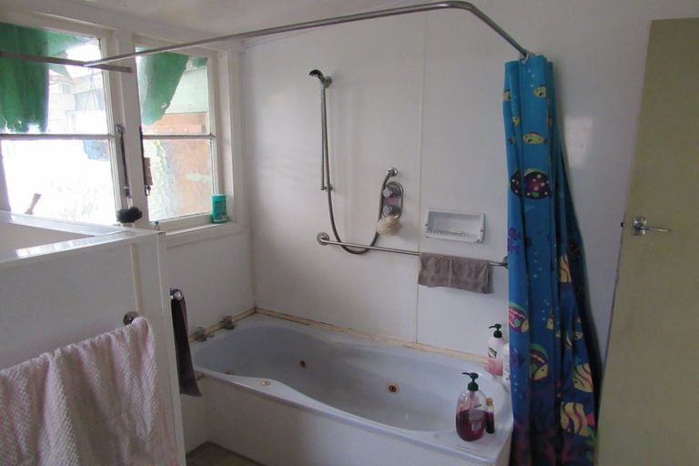 Photo of property in 36 Hunter Street, Hawera, 4610