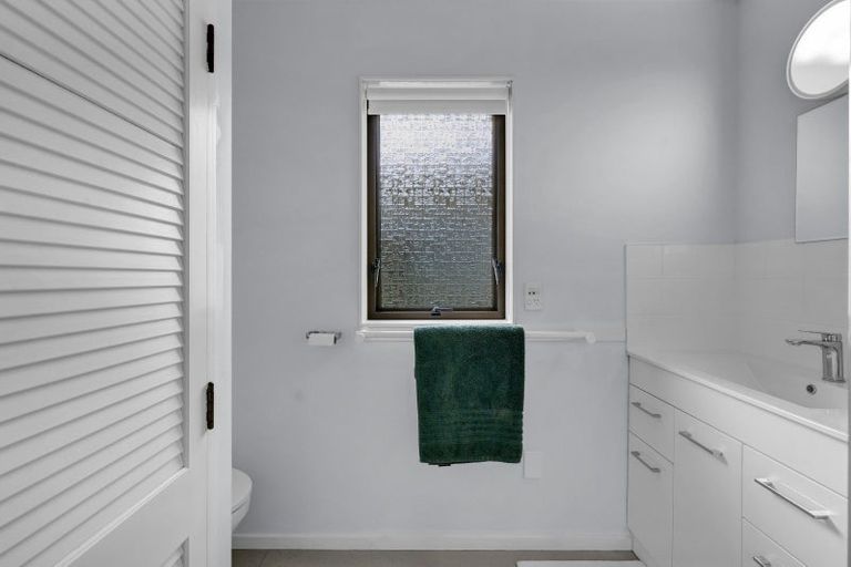 Photo of property in 19a Tukapa Street, Westown, New Plymouth, 4310