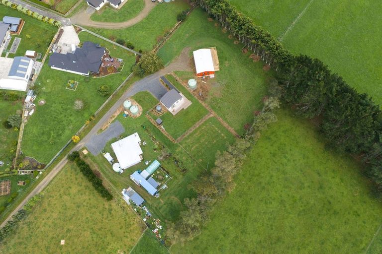 Photo of property in 40 Garth Road, Levin, 5571