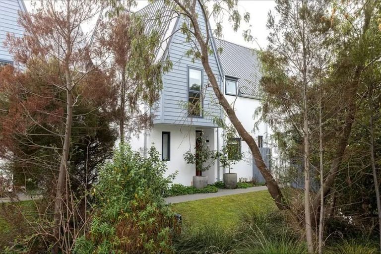Photo of property in Cornwall Gardens, 3/27 Cornwall Street, St Albans, Christchurch, 8014