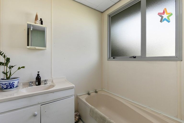 Photo of property in 3 Kilkenny Grove, Wainuiomata, Lower Hutt, 5014