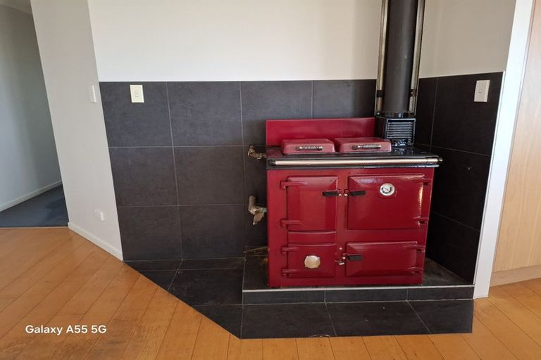 Photo of property in 469 Waitakere Road, Taupaki, Henderson, 0782