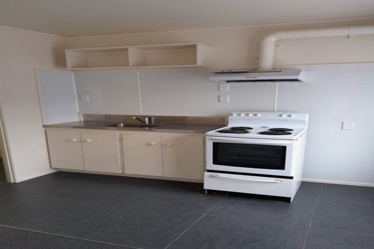 Photo of property in 2 Gorrie Road, Regent, Whangarei, 0112