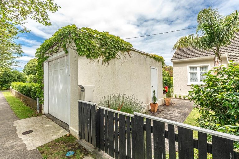 Photo of property in 19 Kent Road, Saint Johns Hill, Whanganui, 4501