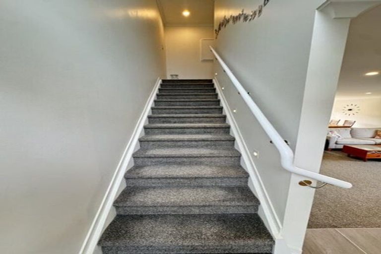 Photo of property in 16 Whiri Lane, Hobsonville, Auckland, 0616