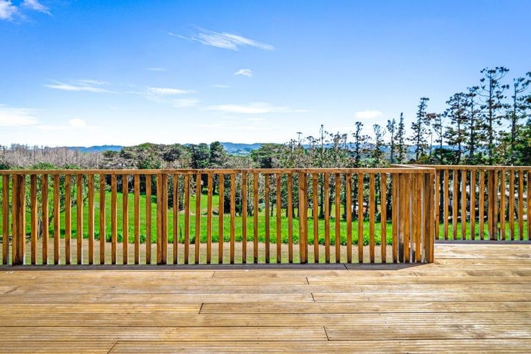 Photo of property in 30 Mahurangi East Road, Snells Beach, 0982