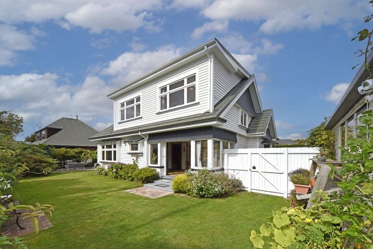 Photo of property in 40 Nortons Road, Avonhead, Christchurch, 8042