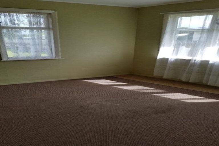 Photo of property in 6 Hadfield Street, Beach Haven, Auckland, 0626