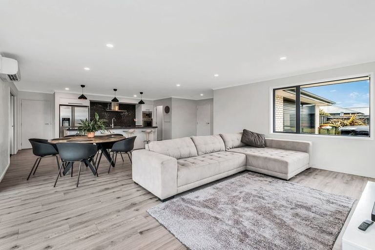 Photo of property in 6 Joy Place, Rolleston, 7614