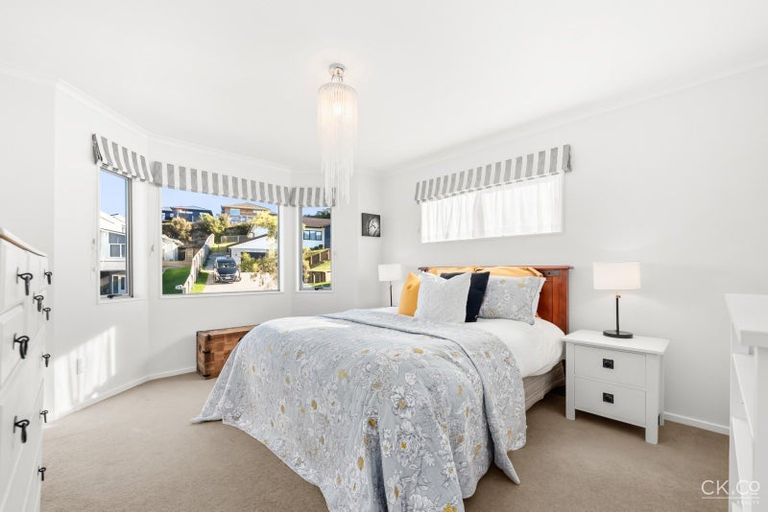 Photo of property in 15 Frankie Stevens Place, Riverstone Terraces, Upper Hutt, 5018