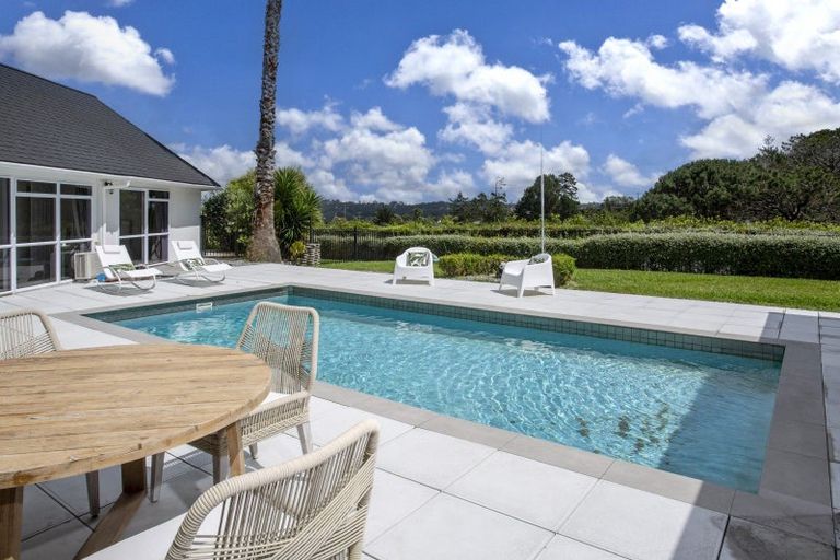 Photo of property in 30 Bernard Magnus Lane, Greenhithe, Auckland, 0632