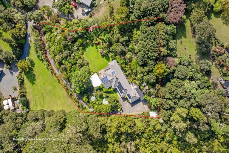 Photo of property in 16 Mccallum Drive, Sandspit, Warkworth, 0982