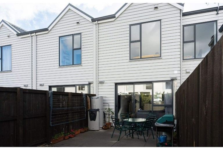 Photo of property in 65 Glidepath Road, Hobsonville, Auckland, 0616